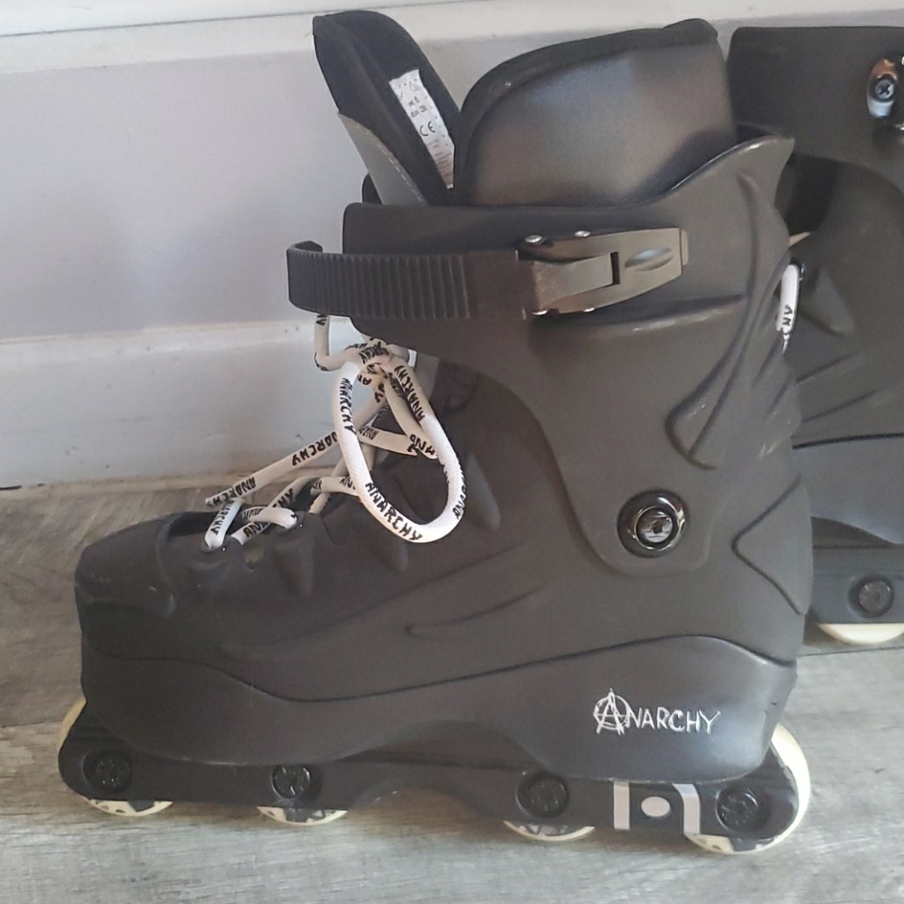 Anarchy inline skates